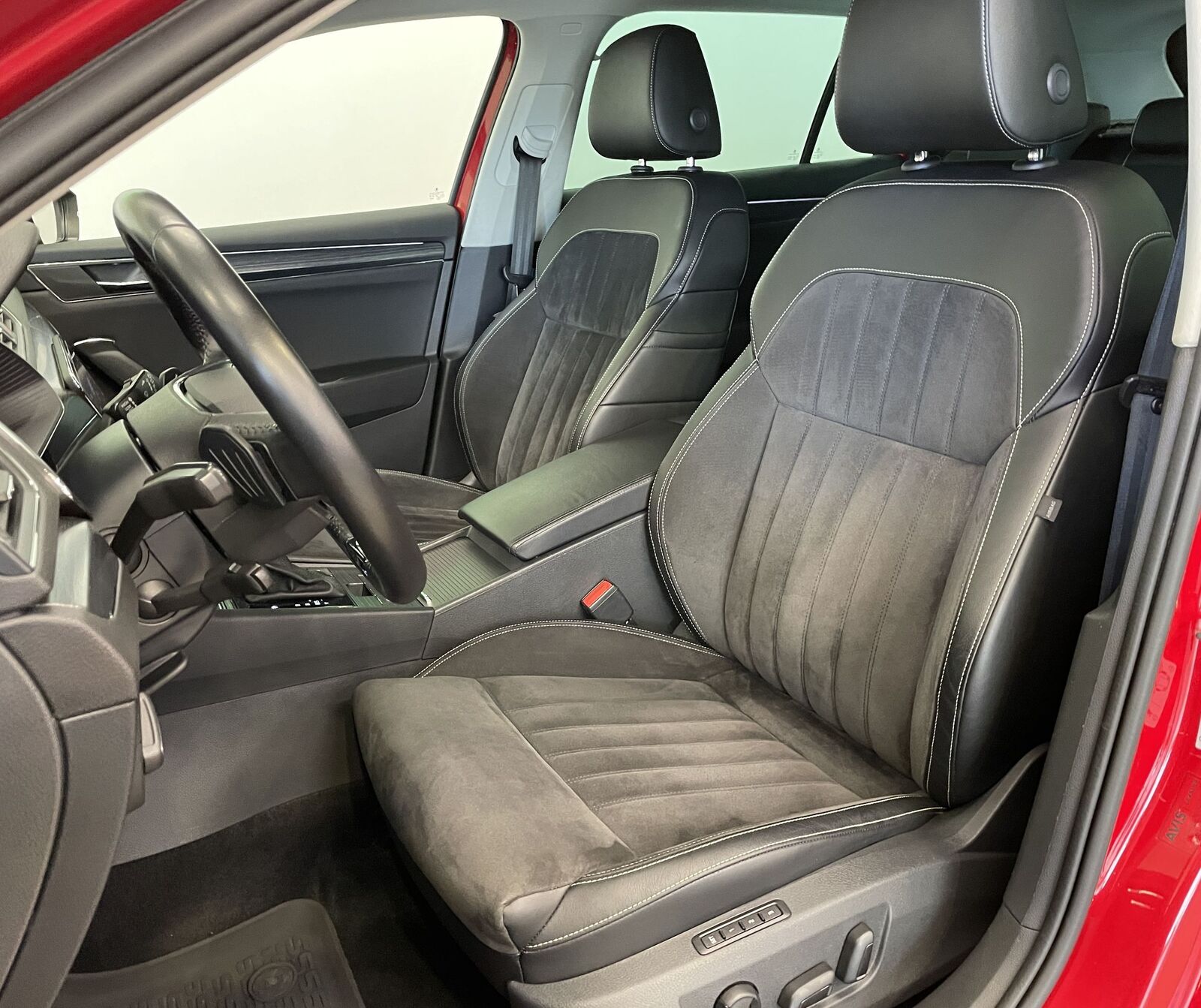 Škoda Superb 2021, kuva 7/22