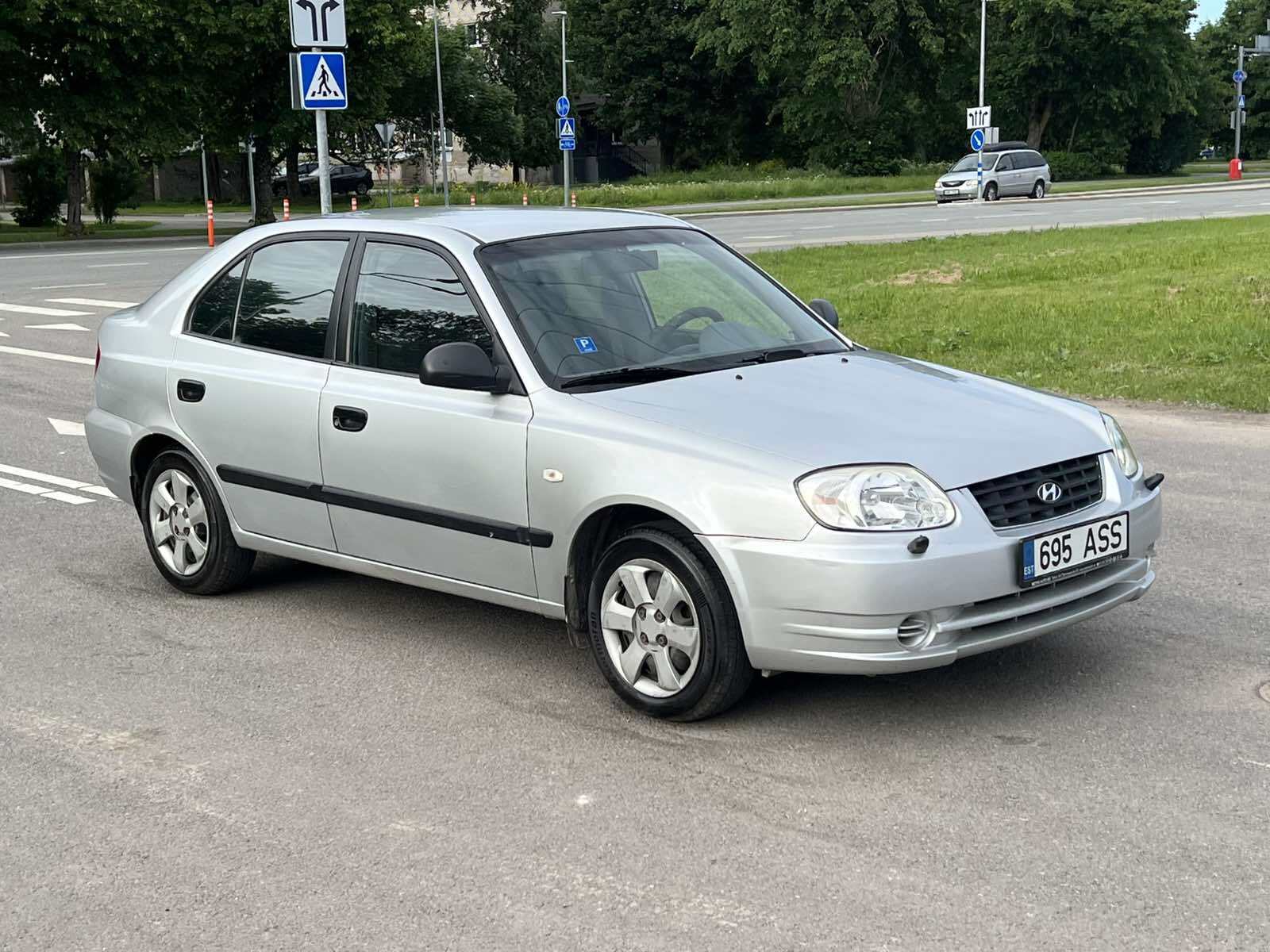 Hyundai Accent 2004, photo 2/12
