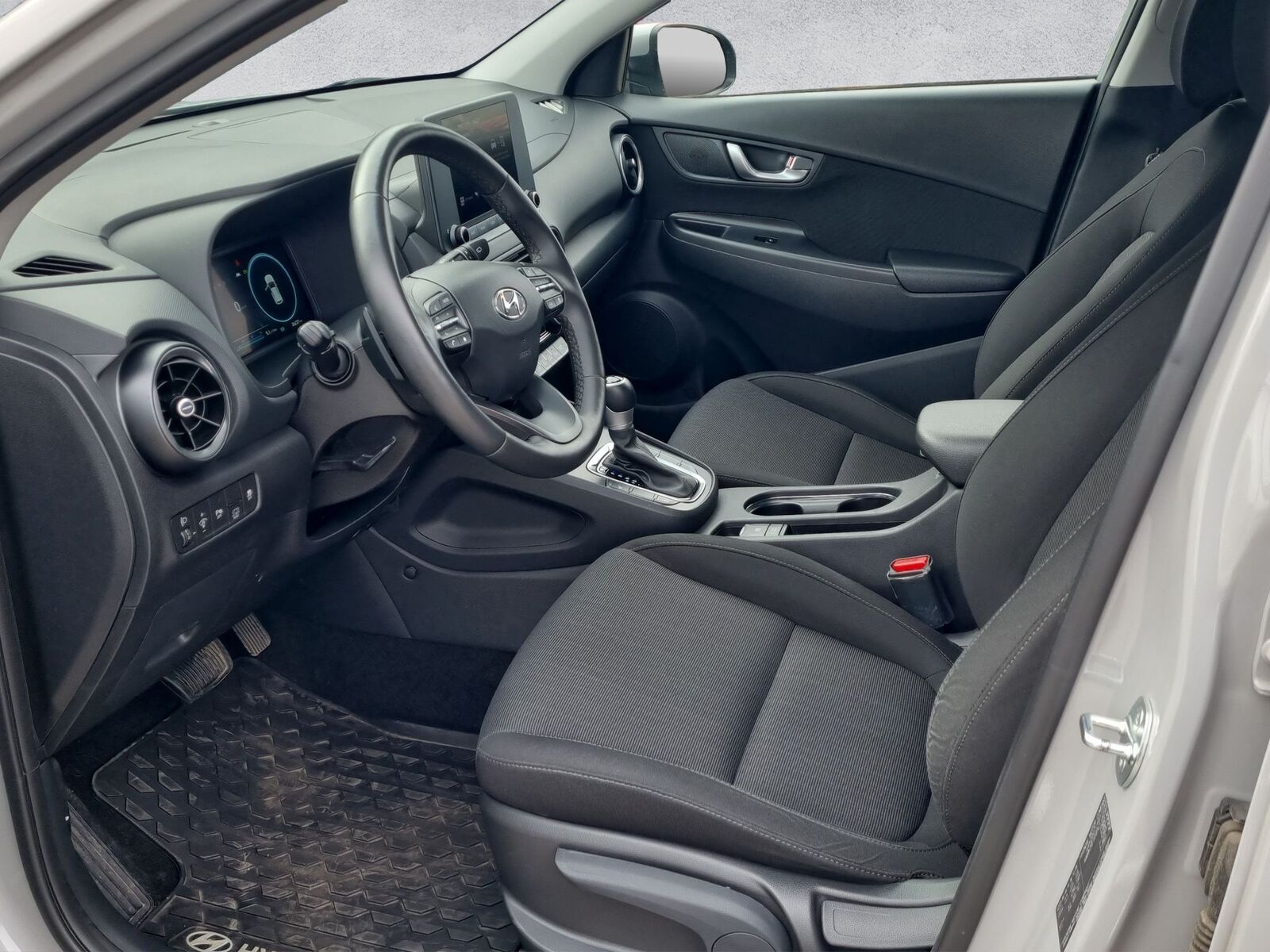 Hyundai Kona Comfort Hybrid 1.6 GDI 77kW 2023, photo 7/10