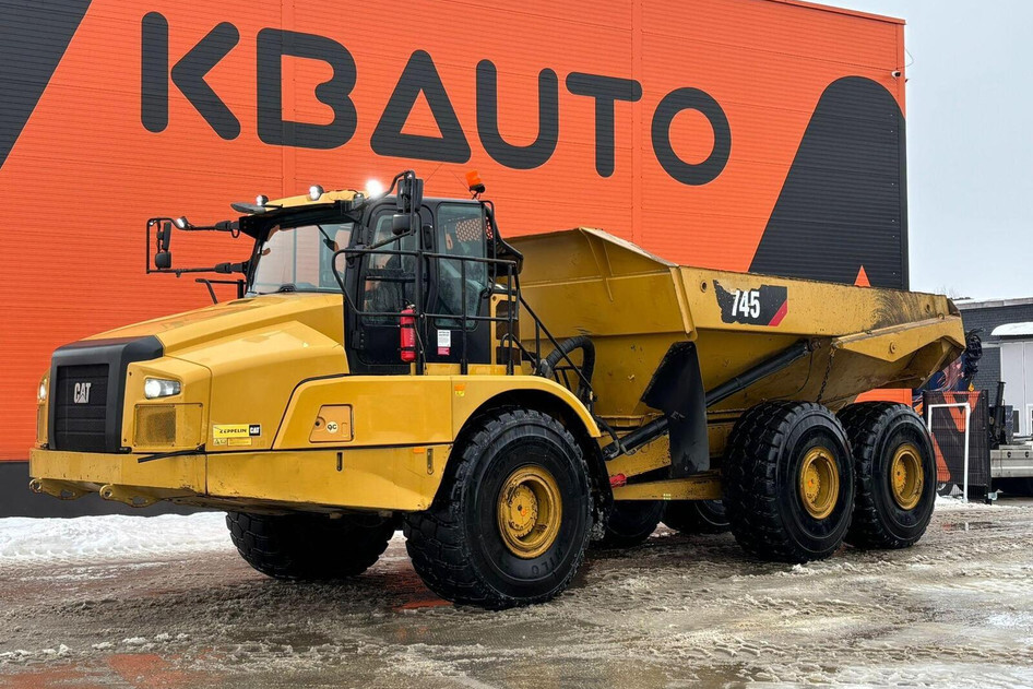 Caterpillar 745 6x6, 370 kW, dīzelis, automātiskā