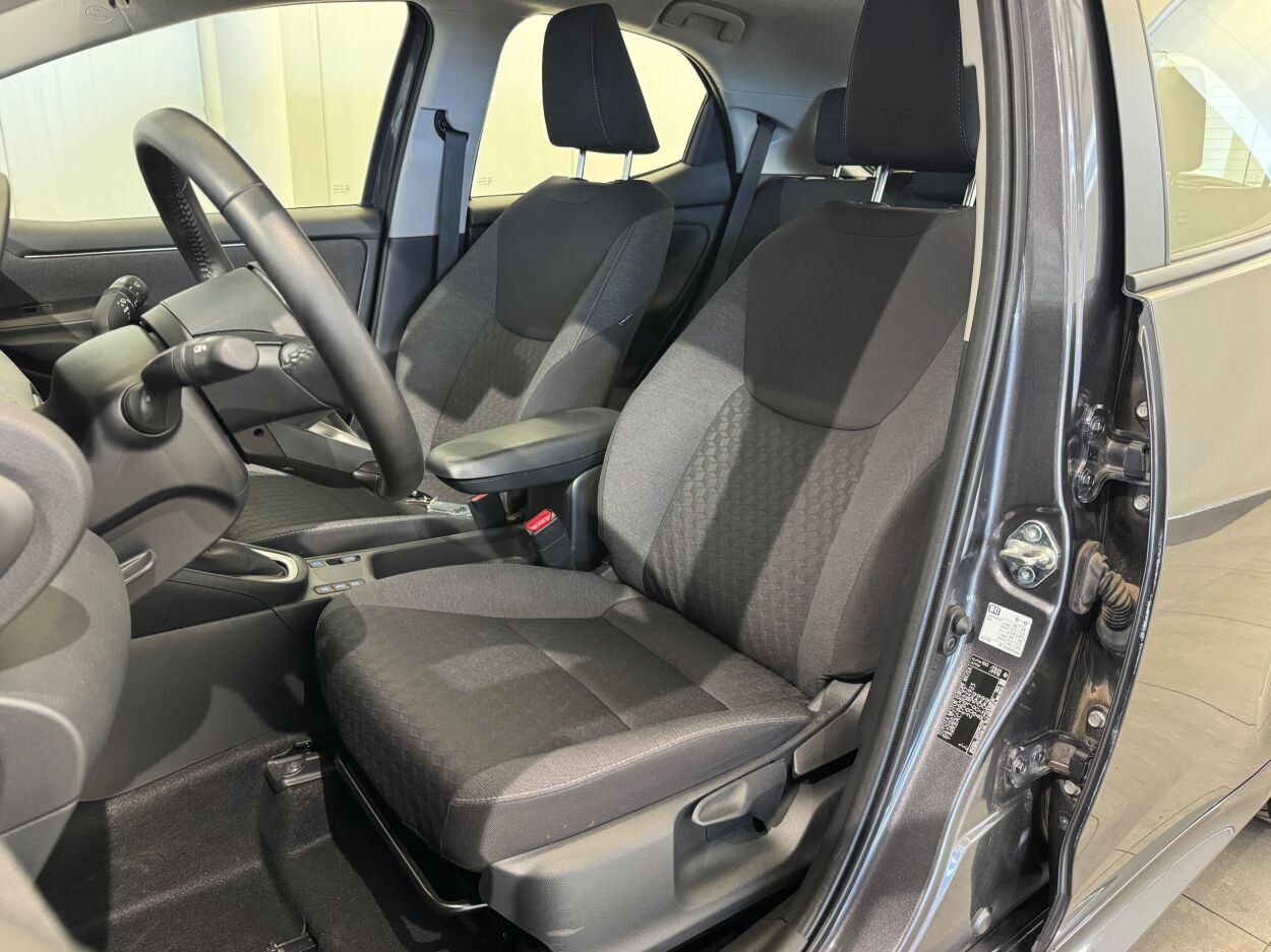 Toyota Yaris 2024, photo 5/20
