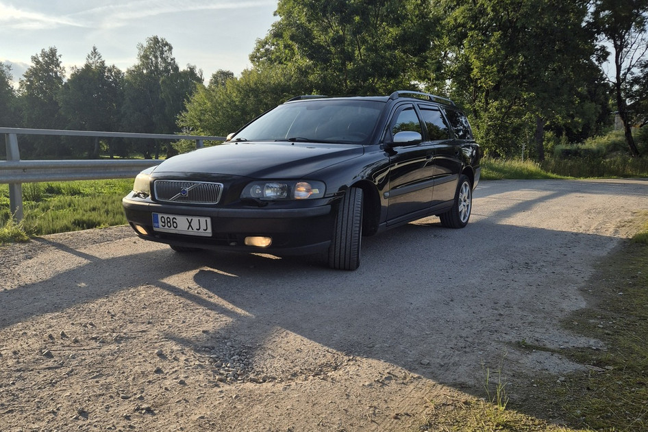 Volvo V70, 2003, 2.4, 120 kW, diesel, automatic, four-wheel drive