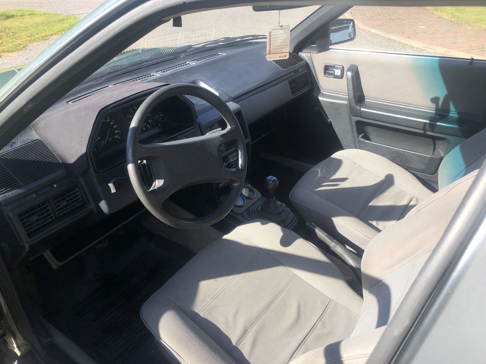 Audi 100 1985, photo 3/5