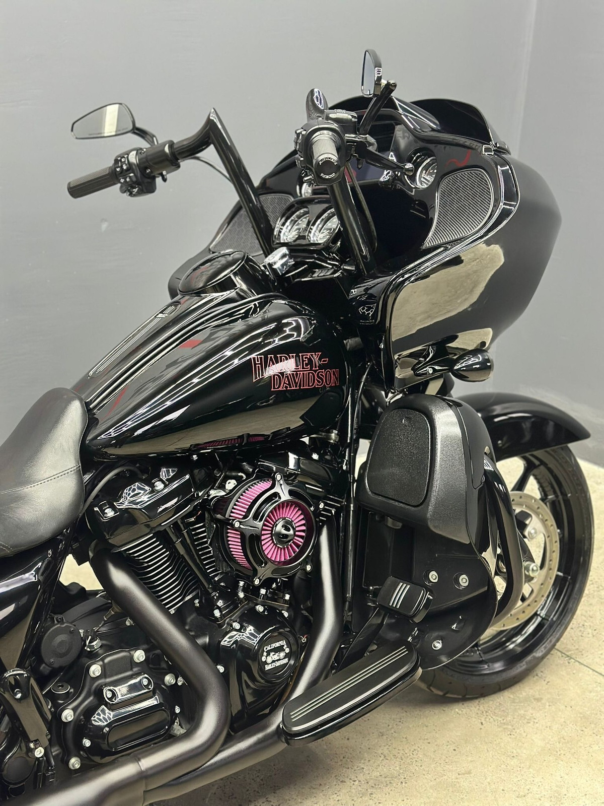 Harley-Davidson Road Glide 2023, kuva 2/11