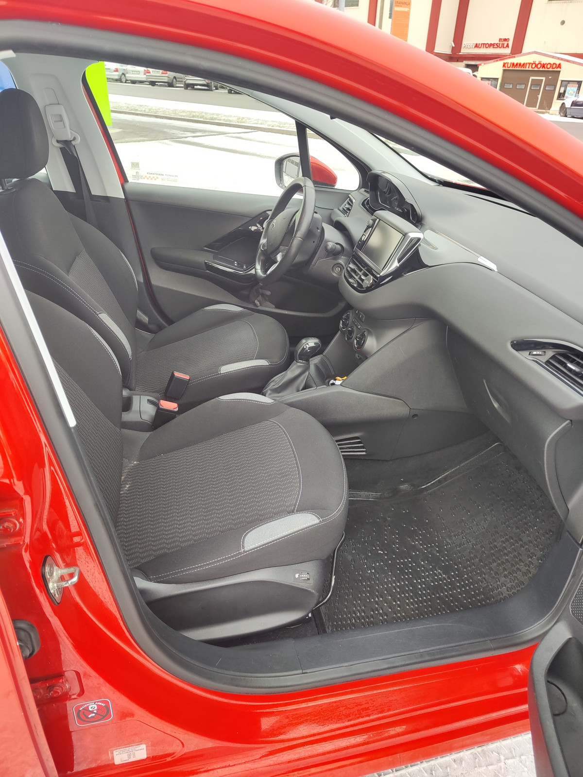 Peugeot 208 2016, photo 7/7
