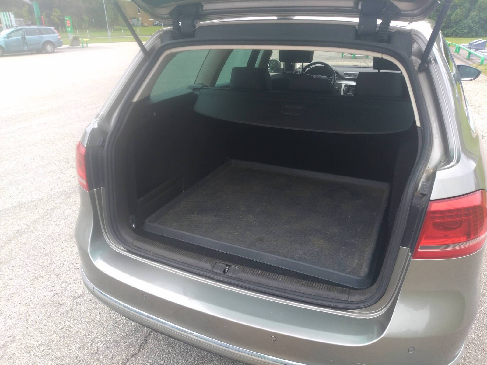 Volkswagen Passat Variant 2012, photo 4/6