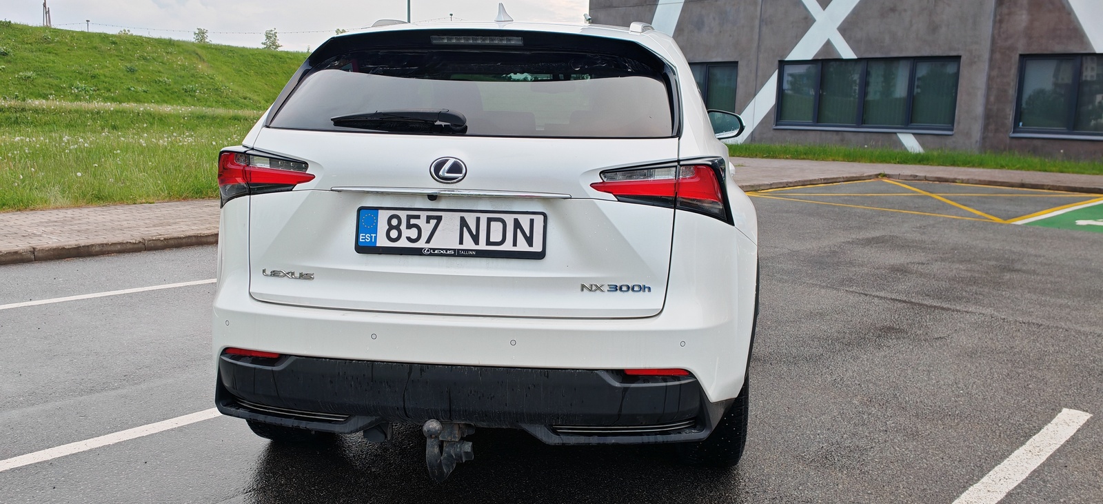 Lexus NX 300h 2016, kuva 6/10