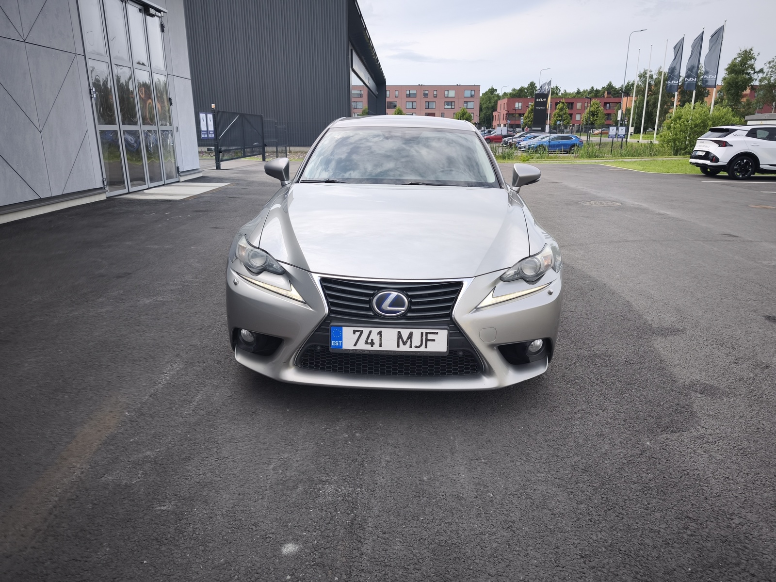 Lexus IS 300 2013, photo 2/12