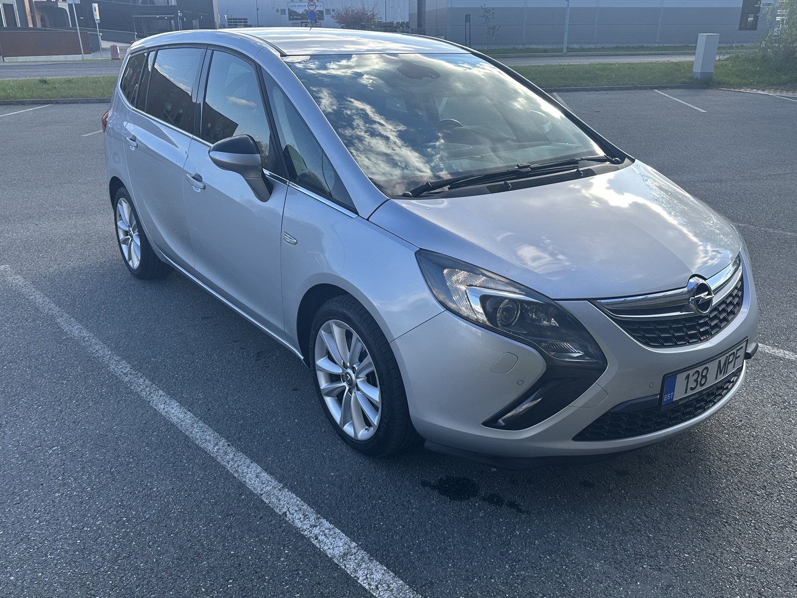 Opel Zafira Tourer 2015, photo 2/15