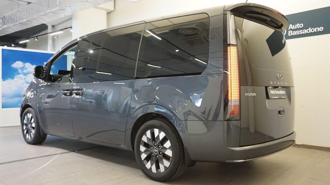 Hyundai Staria 2.2 130kW 2023, kuva 4/10