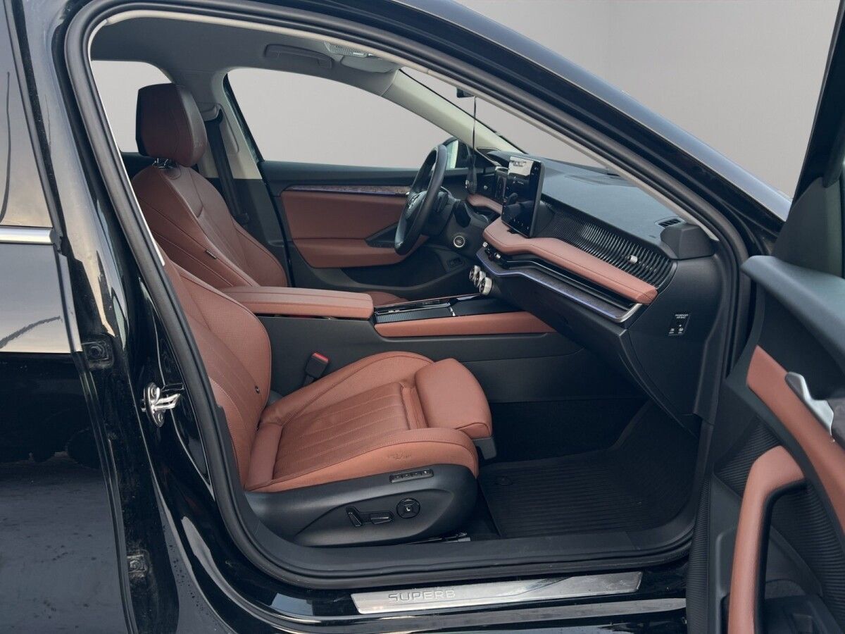 Škoda Superb 2024, photo 5/10