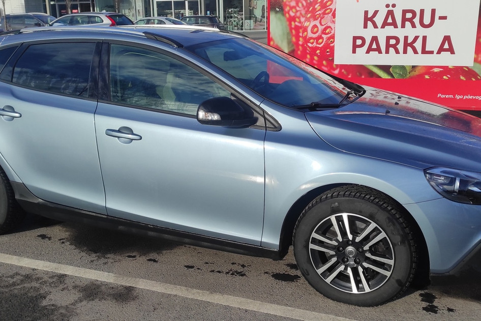 Volvo V40 Cross Country, 2017, 2 kW, diisel, manuaal, tagavedu