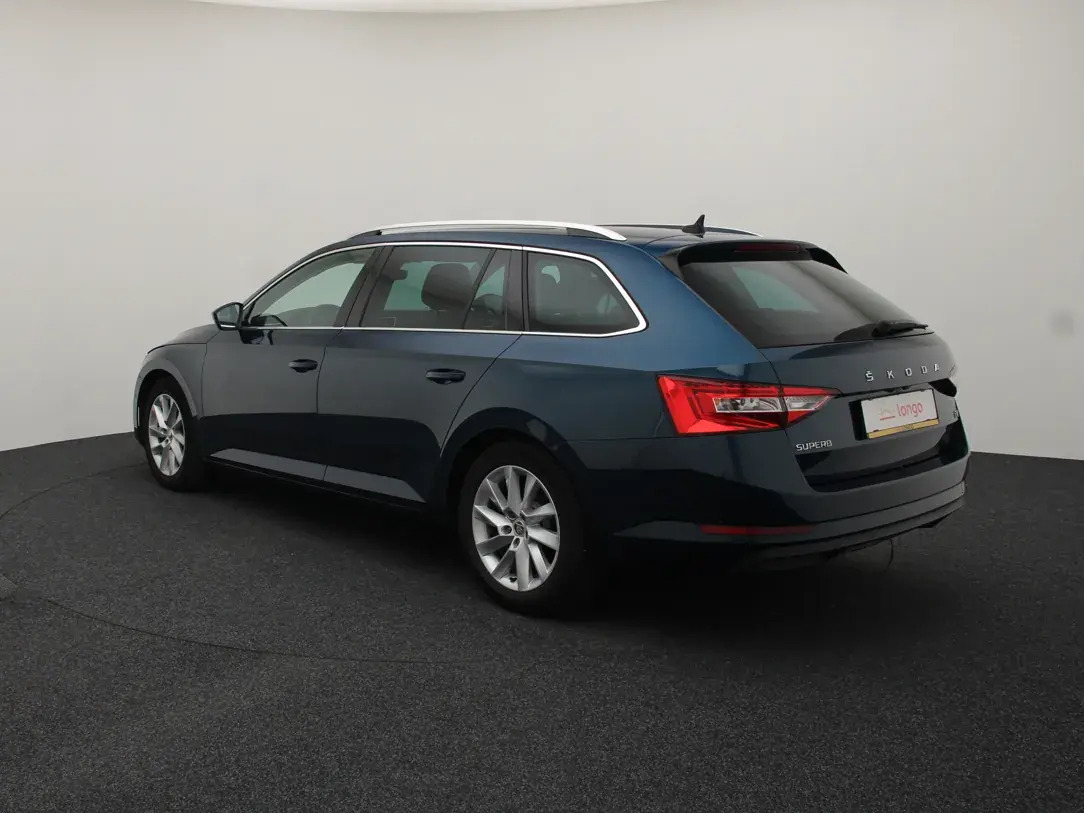 Škoda Superb 2020, photo 7/10
