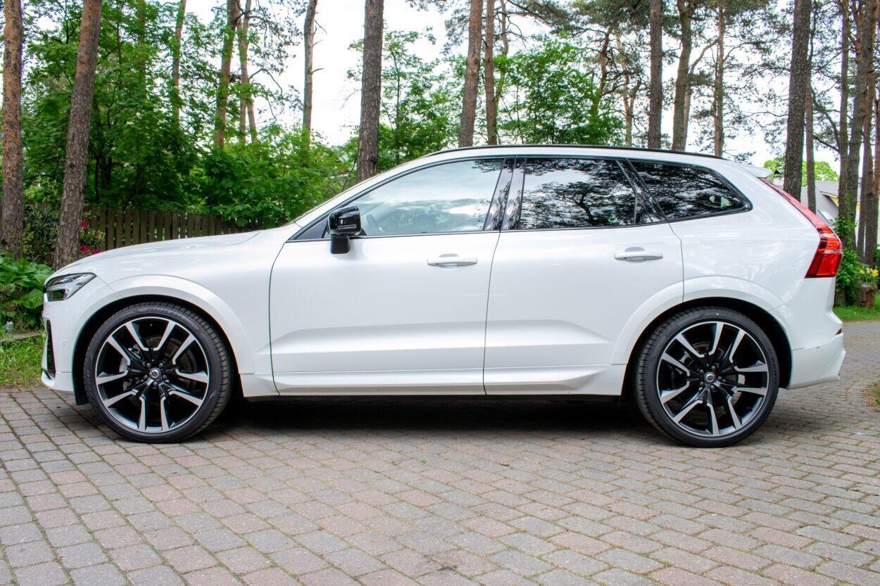 Volvo XC60 2024, photo 6/18