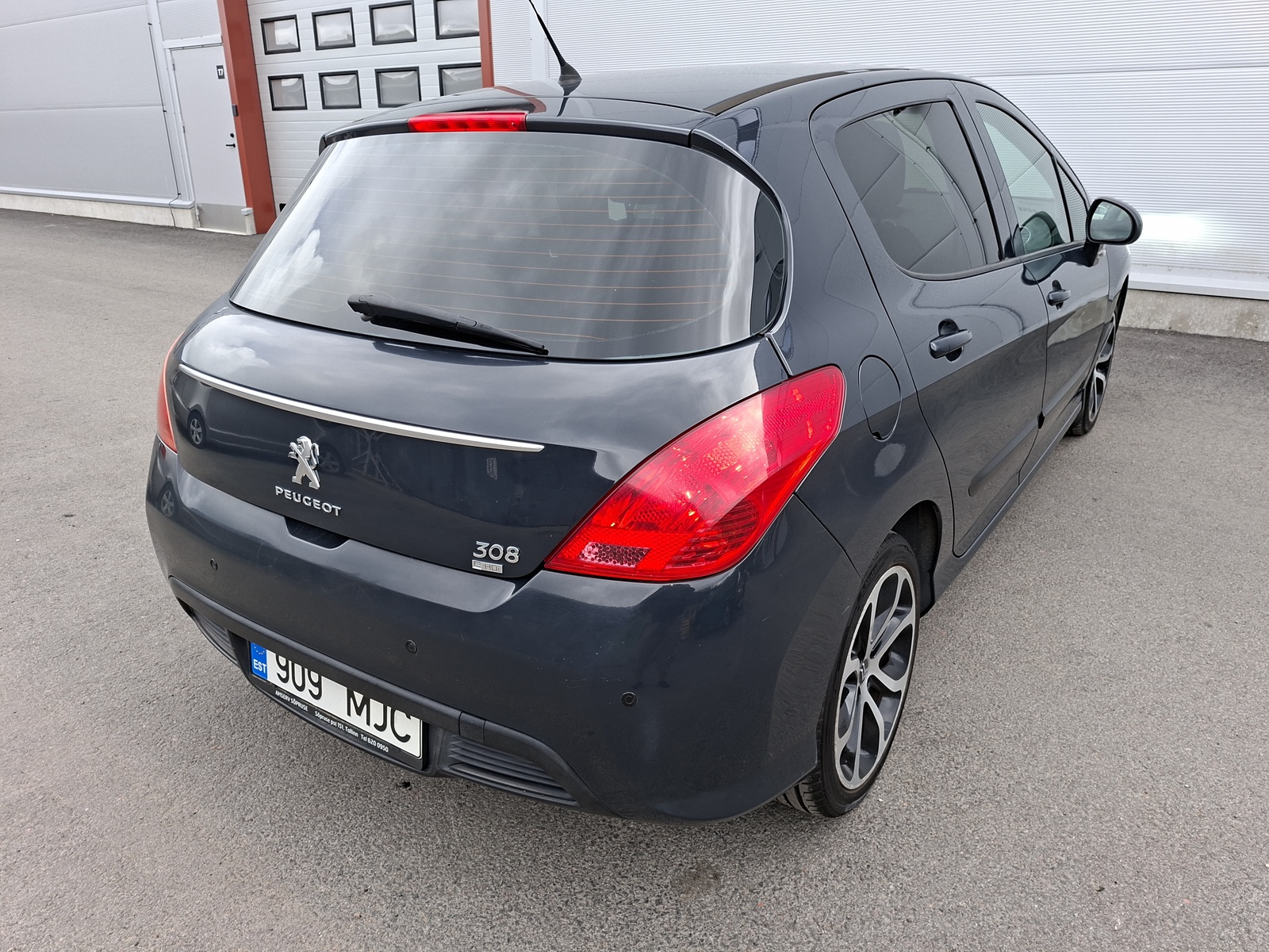Peugeot 308 2013, photo 2/7