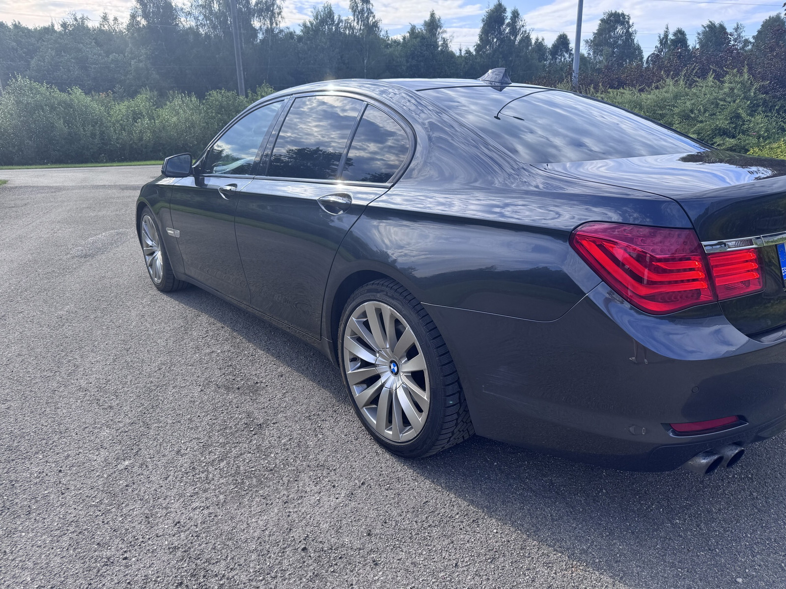 BMW 730 2011, photo 6/10
