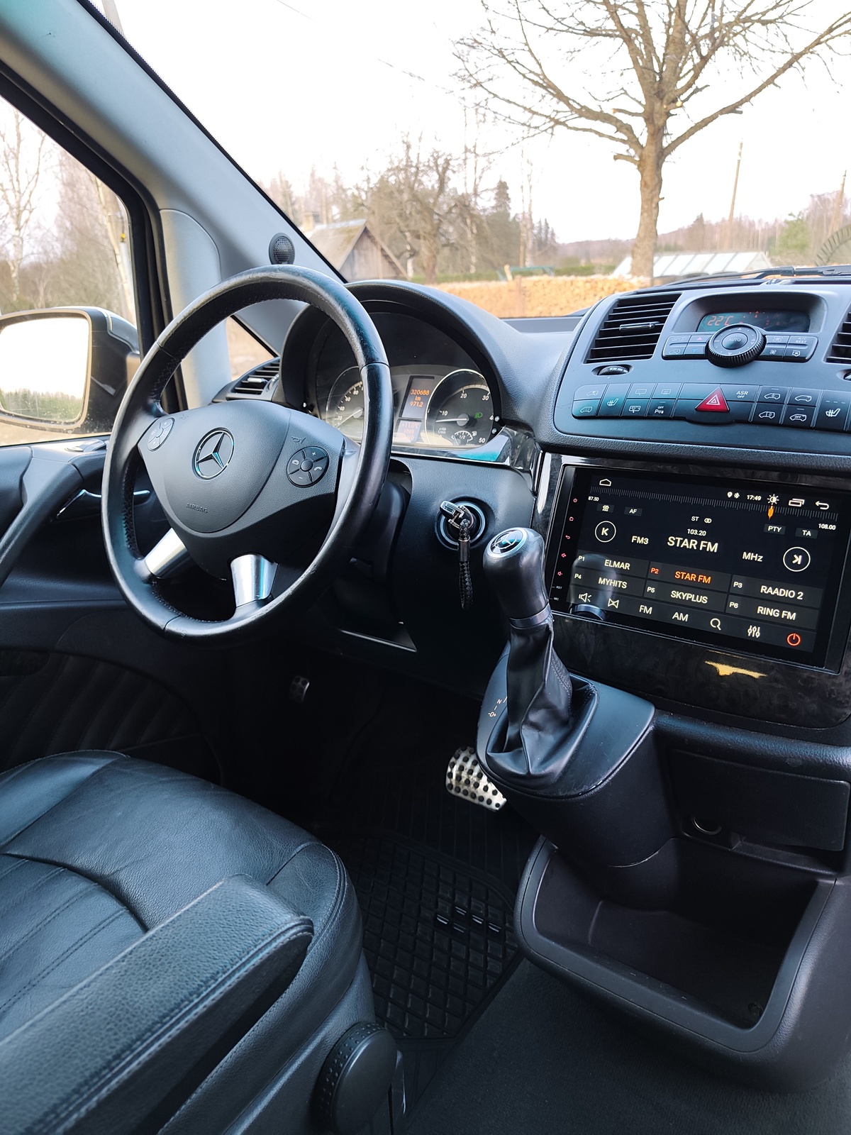 Mercedes-Benz Viano 2011, photo 7/12