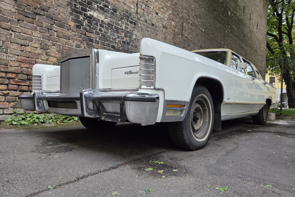 Lincoln Continental, 1977, bensiin, automaat, tagavedu