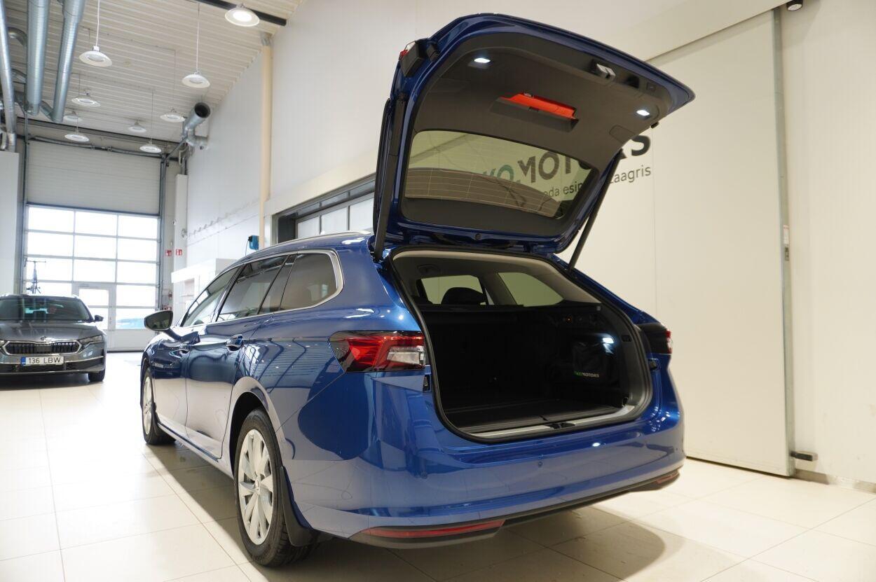 Škoda Superb 2025, photo 5/26