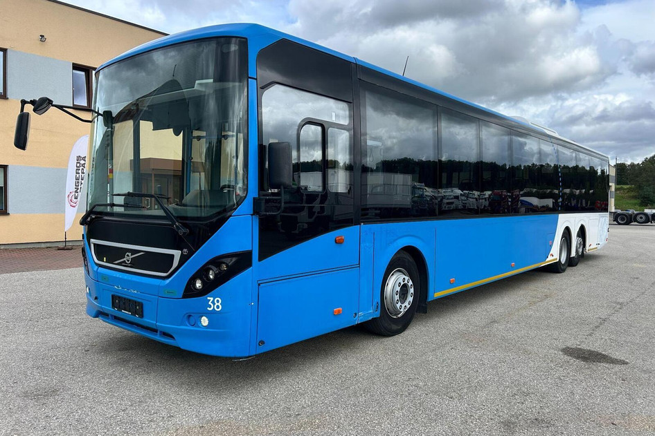 Volvo 8900, 2015, 240 kW, дизель, автомат