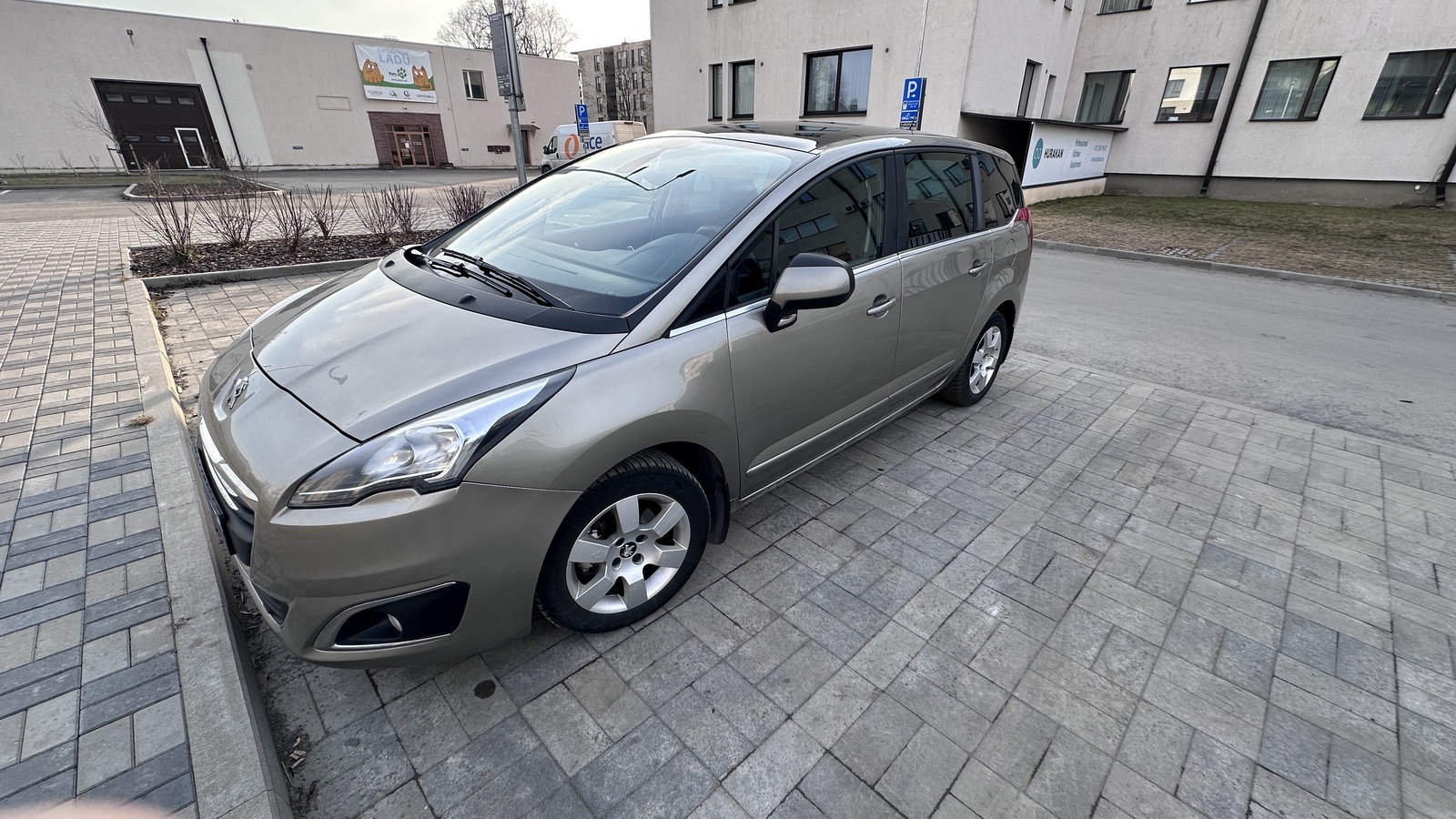 Peugeot 5008 2014, photo 4/10