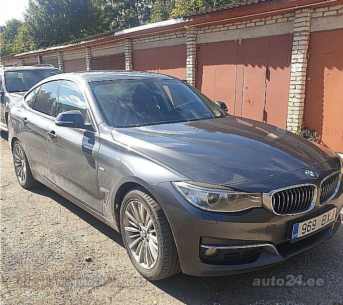 BMW 320 2014, photo 2/5