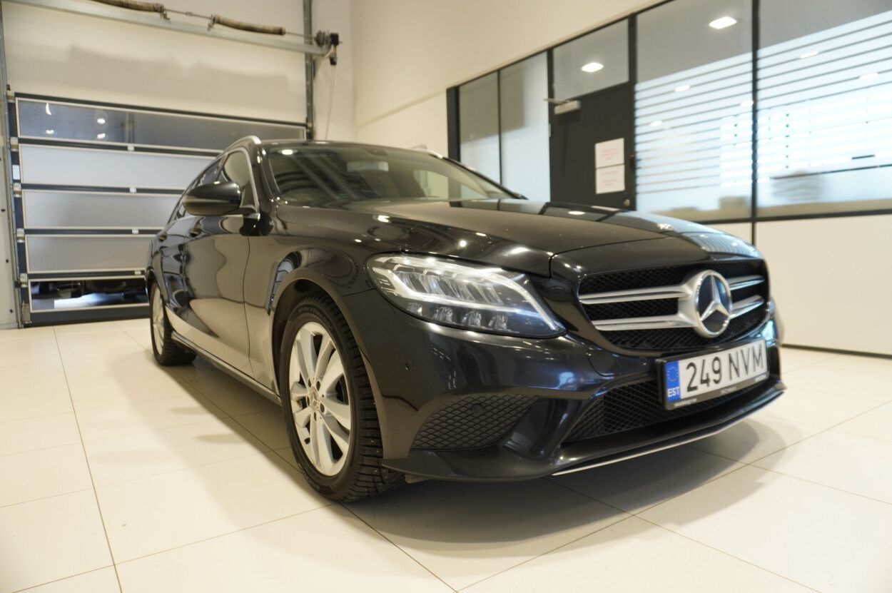 Mercedes-Benz C 200 2018, photo 4/10