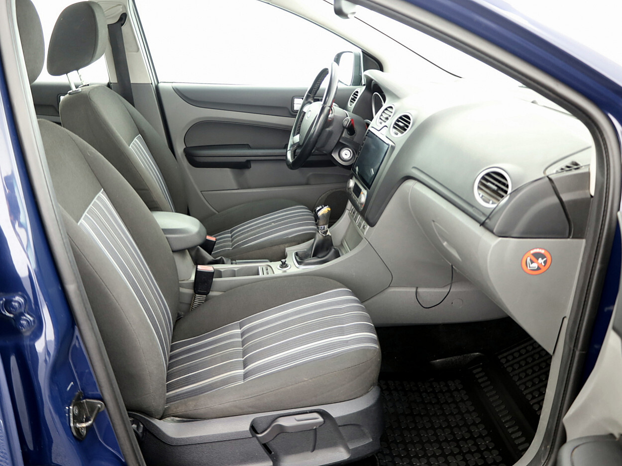 Ford Focus 2008, kuva 6/7
