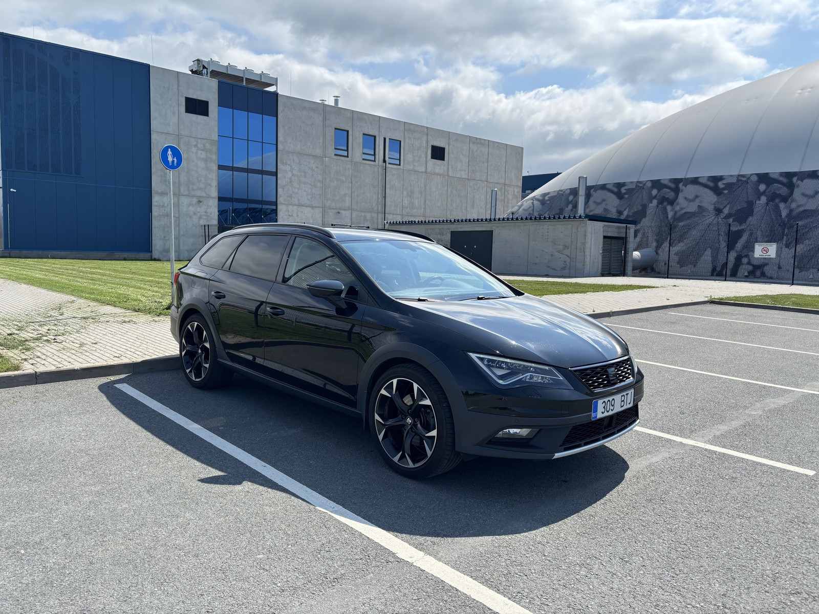 SEAT Leon 2018, kuva 2/10