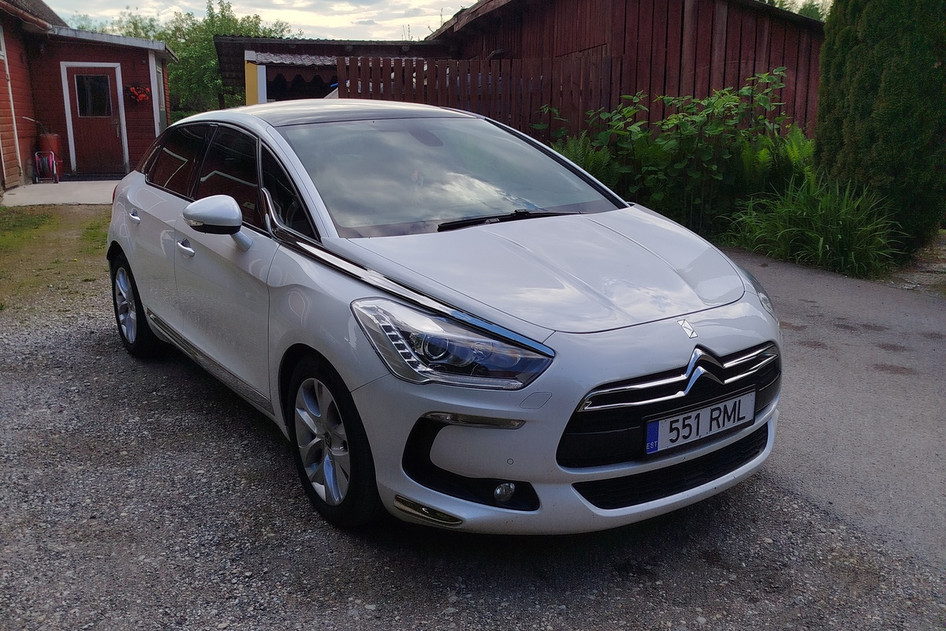 Citroën DS5, 2014, 1.6, 115 kW, бензин, автомат, передний привод