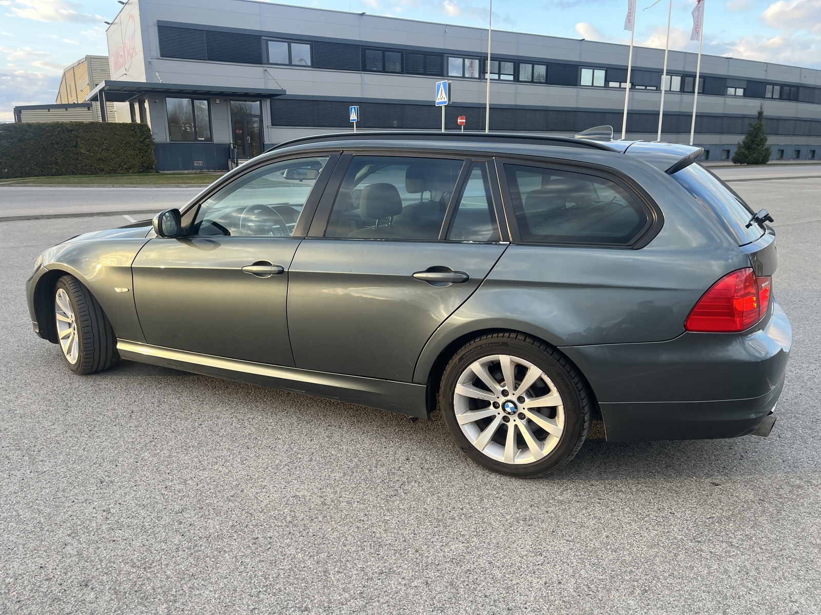 BMW 320 2011, kuva 5/10