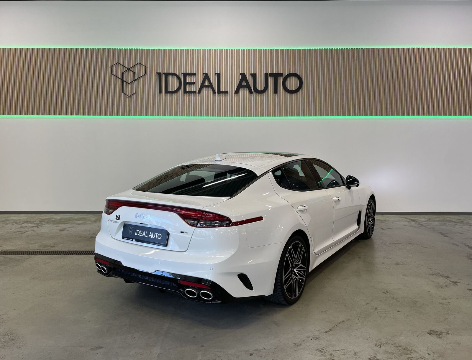 Kia Stinger T-GDI 3.3 269kW 2023, kuva 4/10