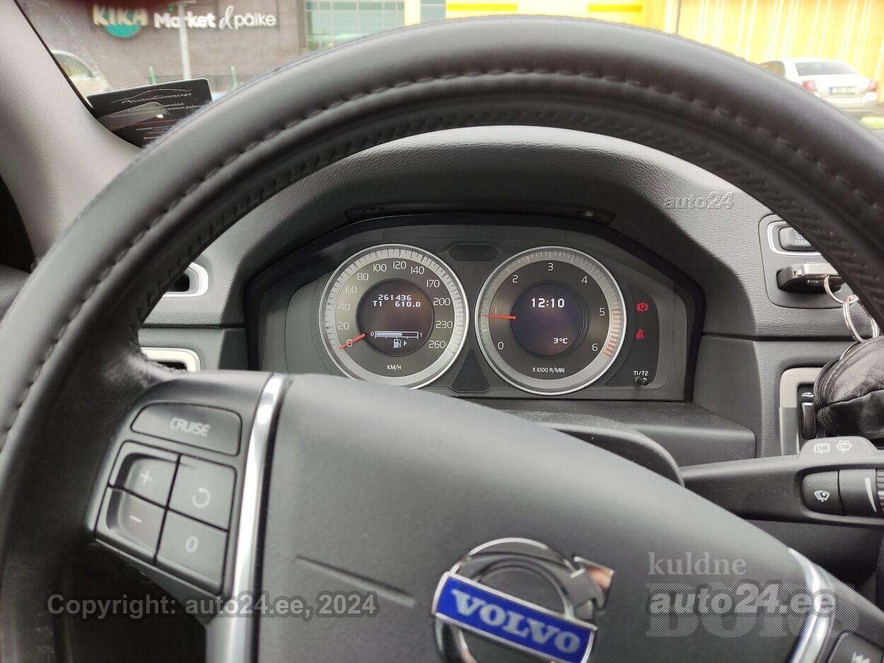 Volvo V70 2012, photo 4/5