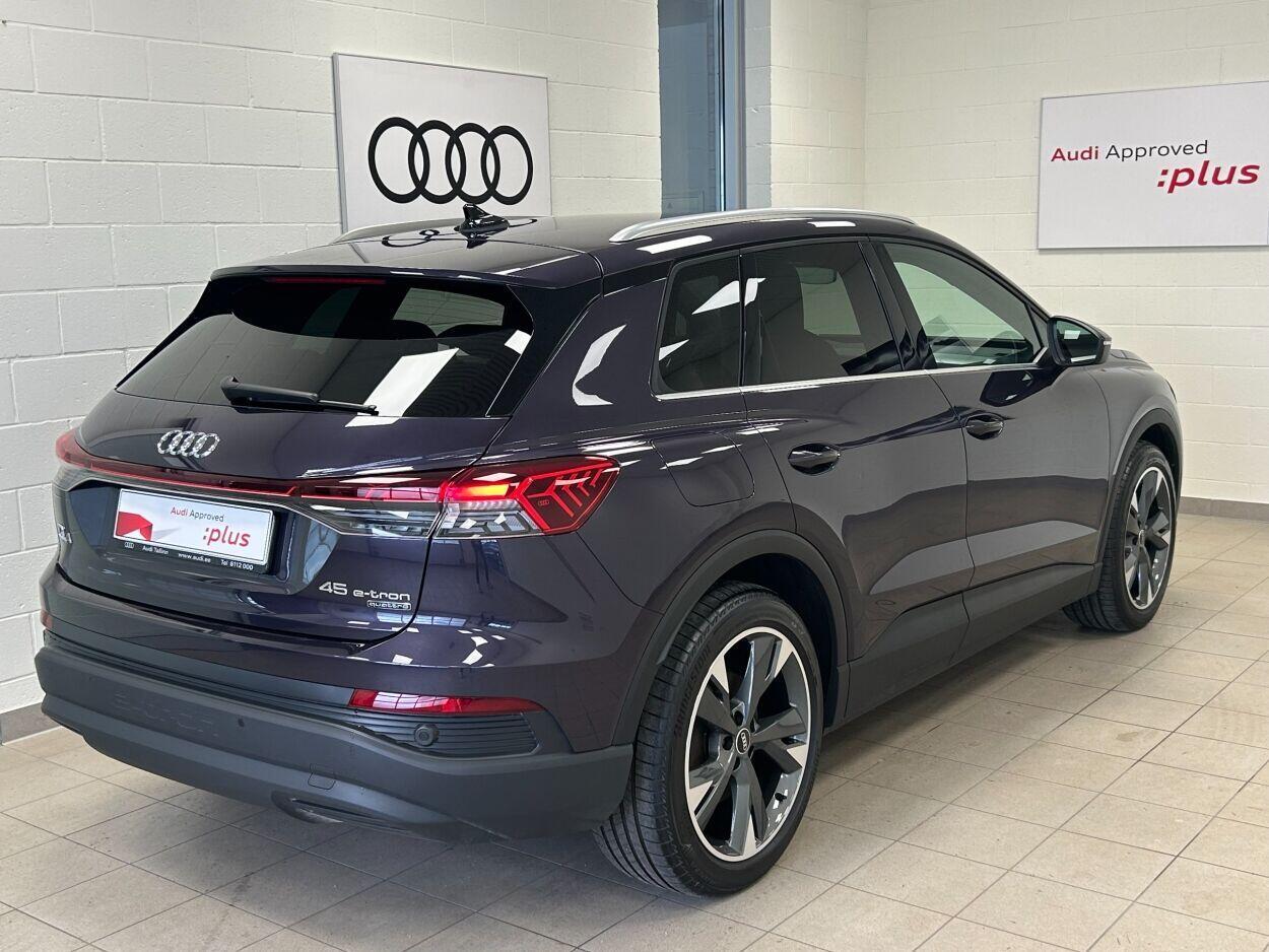 Audi Q4 e-tron 2022, photo 2/10