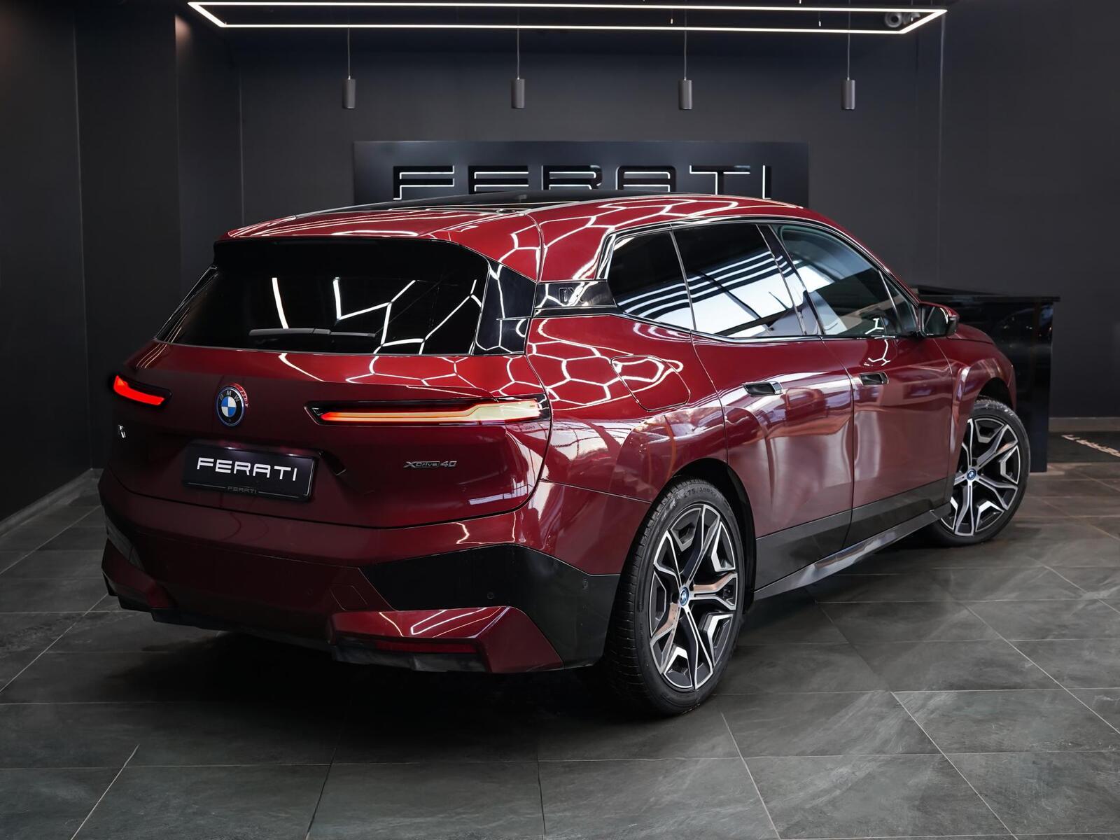 BMW iX 2022, photo 2/14