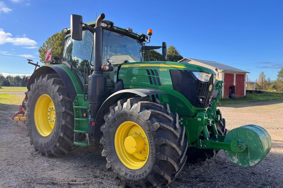 John Deere 6215R, 6.8, 158 kW, diesel, automatic, four-wheel drive