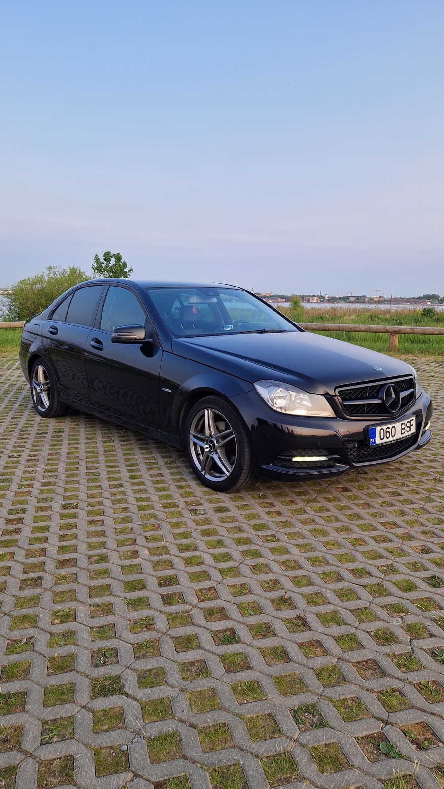 Mercedes-Benz C 180 2011, kuva 3/10