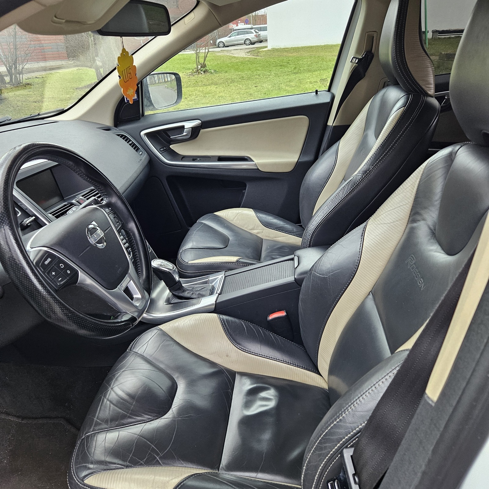 Volvo XC60 2013, photo 4/5