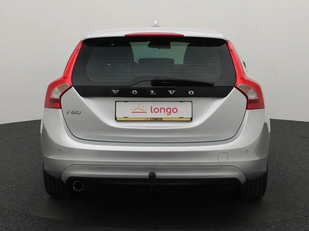 Volvo V60 2017, photo 5/32