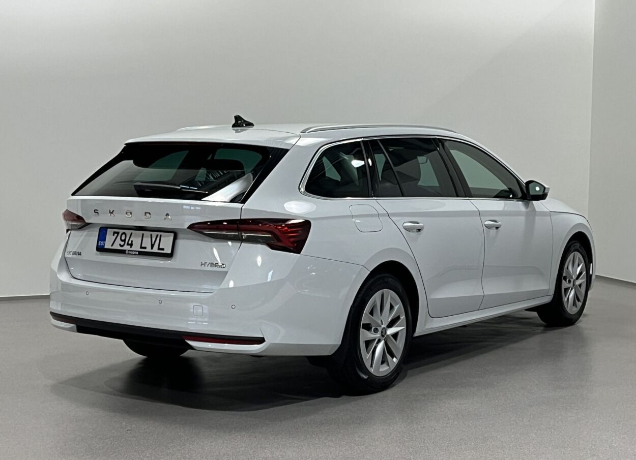 Škoda Octavia 2025, photo 2/24