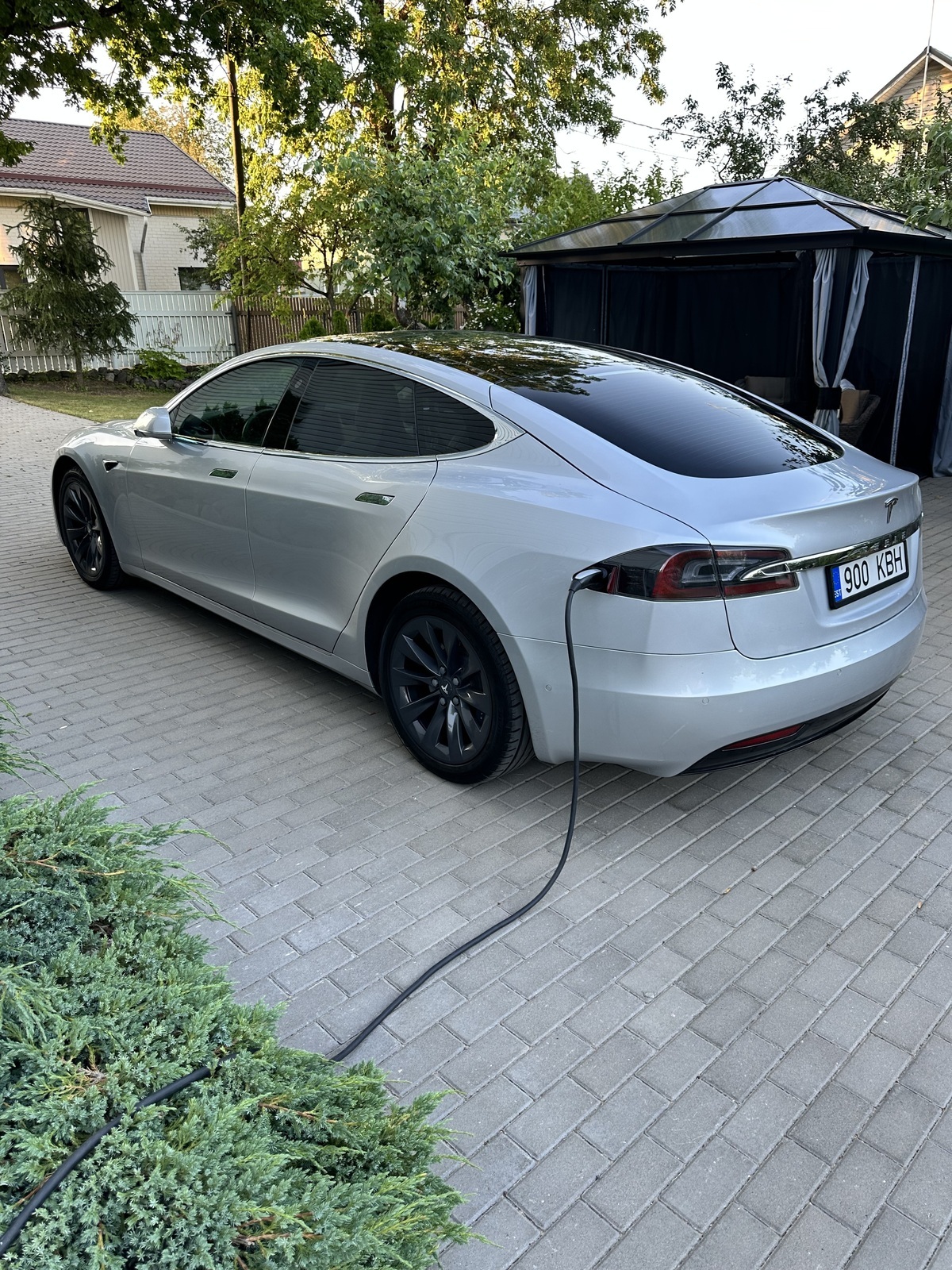 Tesla Model S 2018, photo 2/6