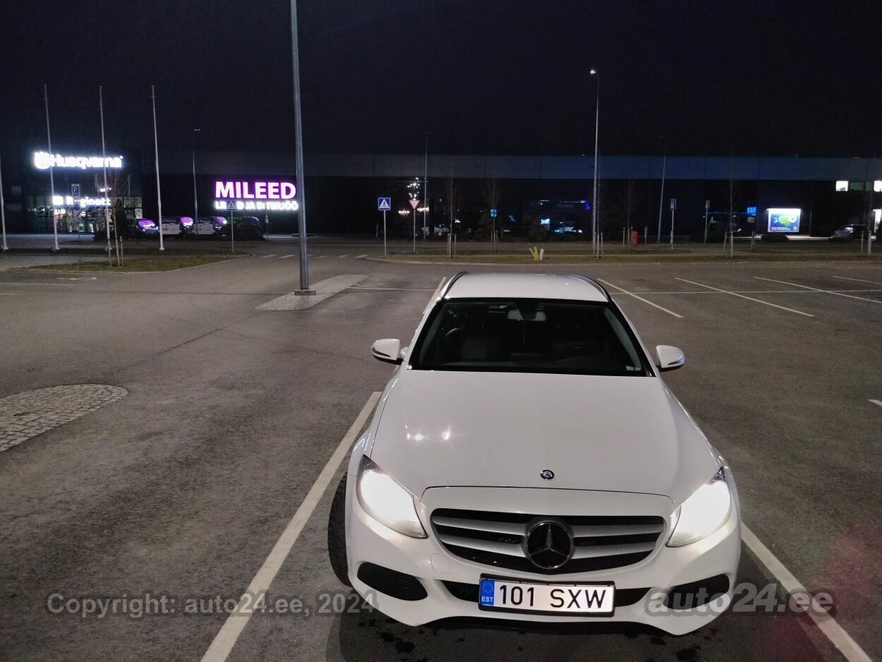 Mercedes-Benz 200 2016, photo 2/10