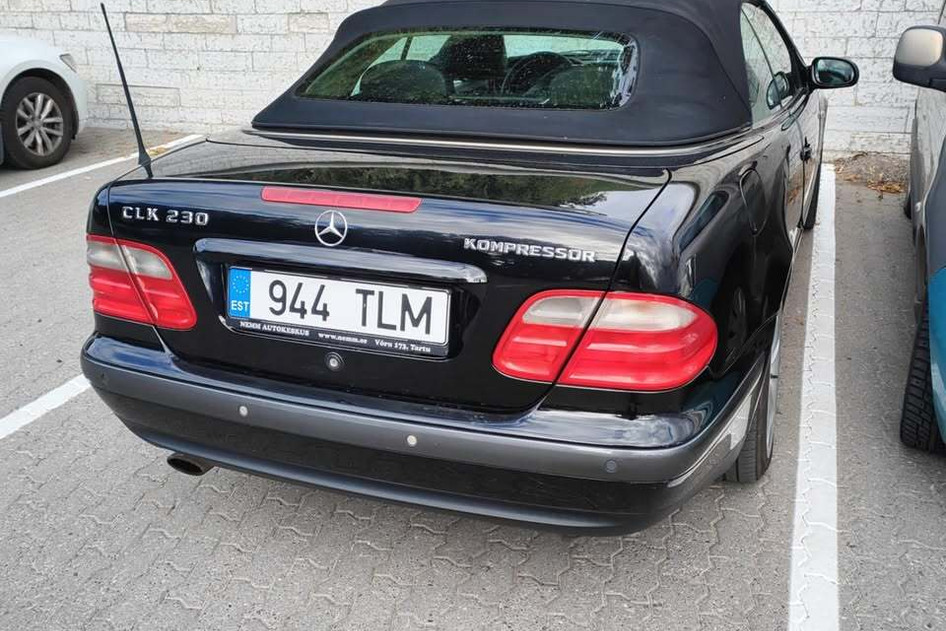 Mercedes-Benz CLK 230, 1999, 2.3, 142 kW, petrol, automatic, rear-wheel drive