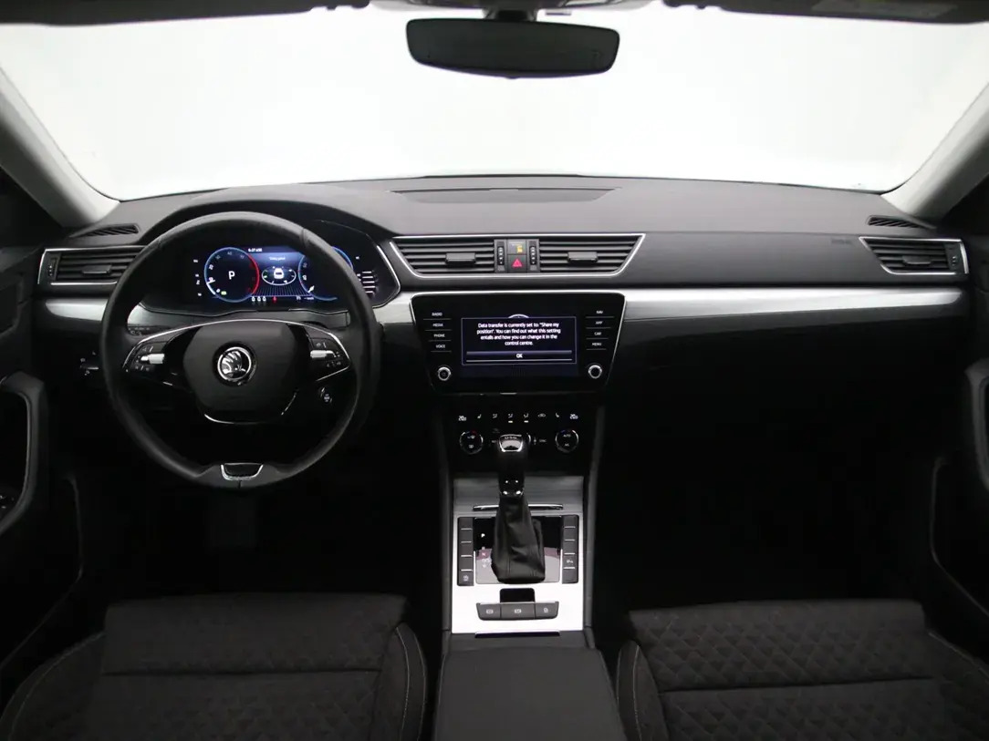 Škoda Superb 2022, kuva 2/10