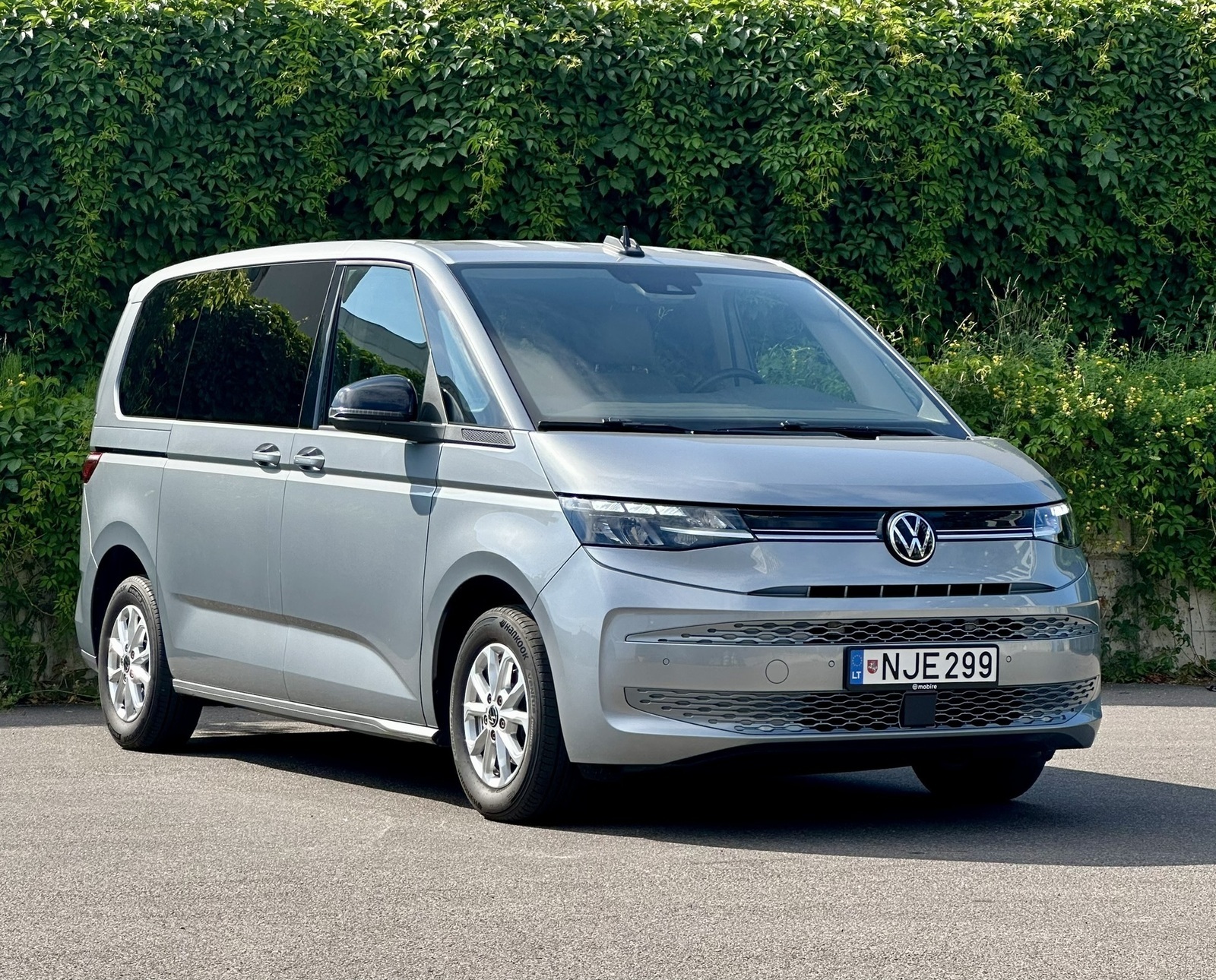 Volkswagen Multivan 2023, photo 3/18