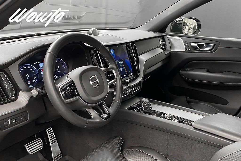 Volvo XC60 2020, photo 6/24