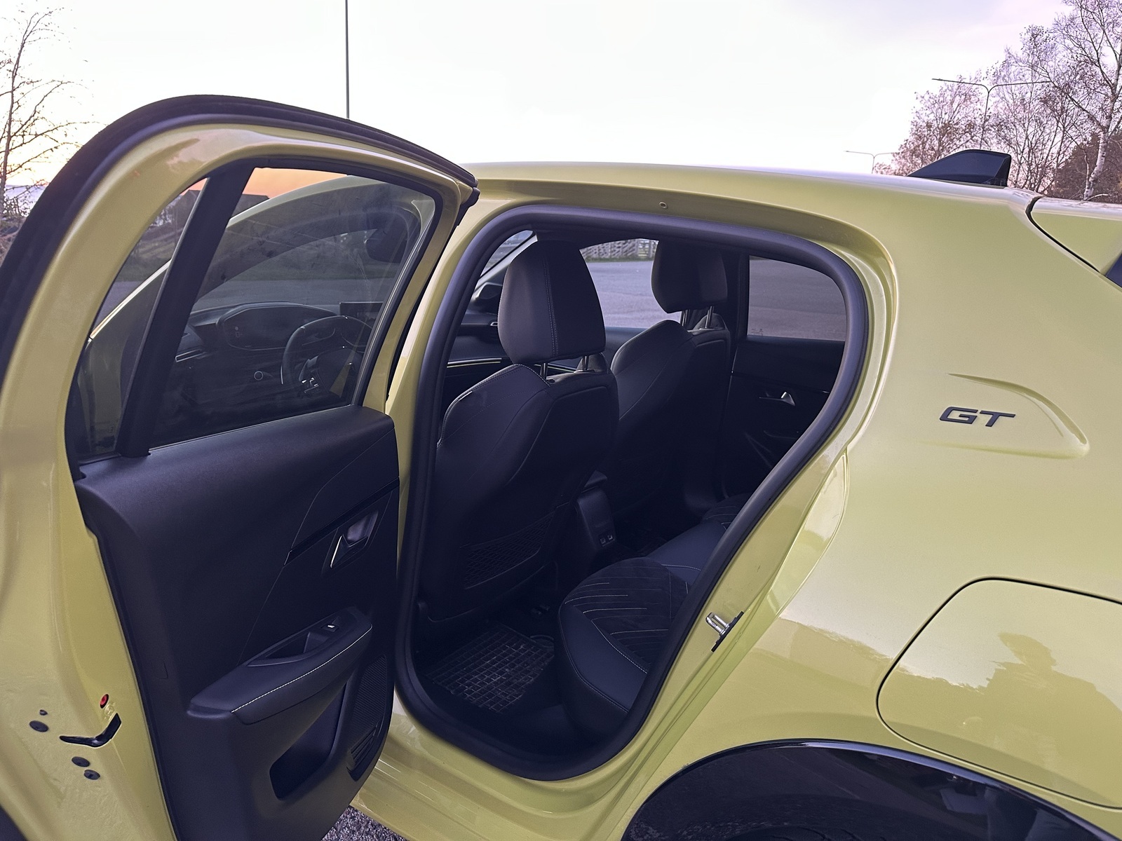 Peugeot 208 GT 2024, photo 6/14
