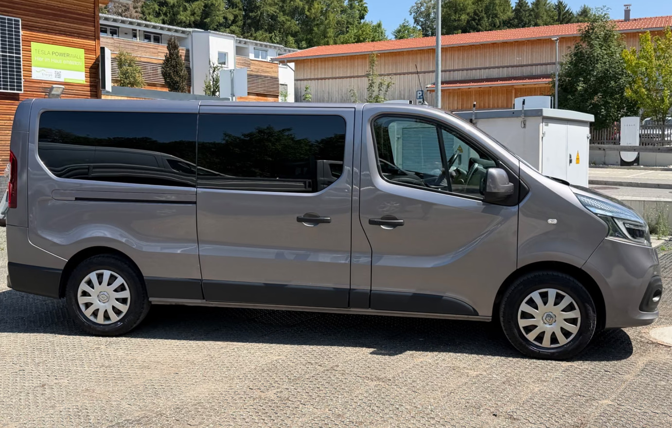 Renault Trafic Long L2H1 Vivaro 2.0 107kW