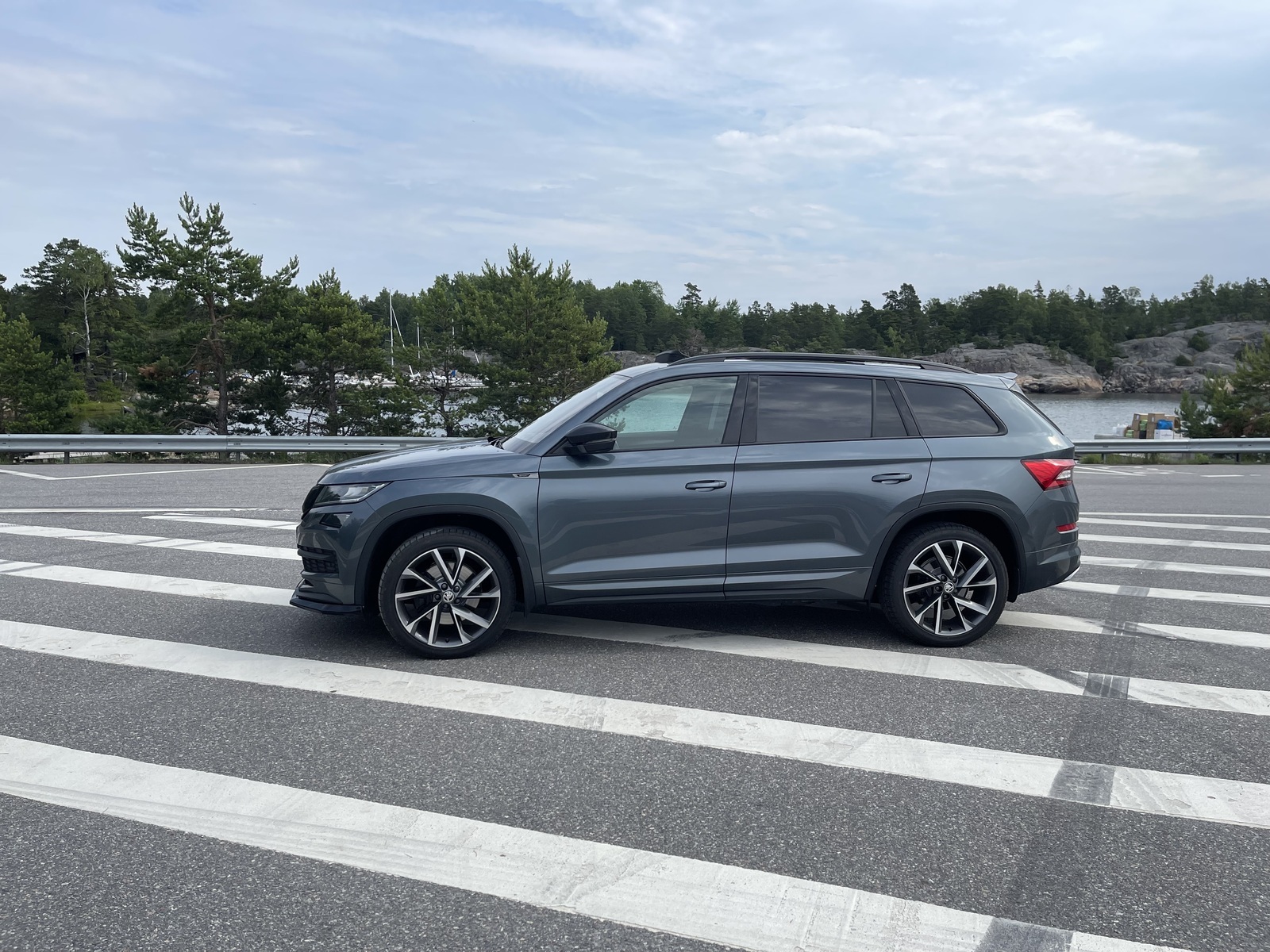 Škoda Kodiaq 2018, photo 3/3