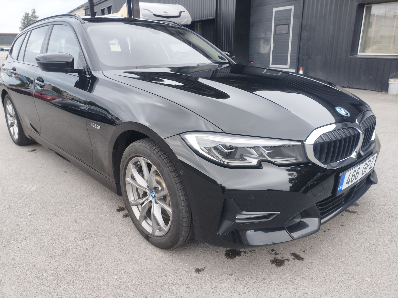 BMW 330 2021, photo 3/10